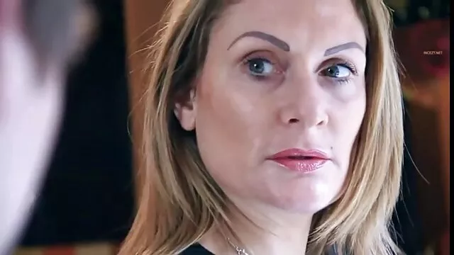 หมอนวดที่เยี่ยมมาก Brandi Love can't stop Lit Fresh pussy of sexy lesbian client วีดีโอ หนัง โป้ ฝรั่ง