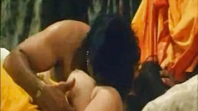 หนุ่มสาว เพื่อน fucks เก่า ผู้หญิงเลว กับ นรก ทำงาน หนัง x วีดีโอ twat Donatella