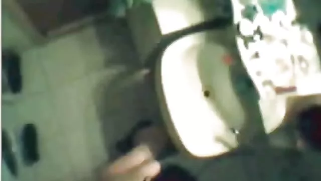 ลูกไก่ฟิตเนสสามคนกำลังเล่น pussies ดู วีดีโอ xxx และรูก้นหลังจากออกกำลังกายร้อน