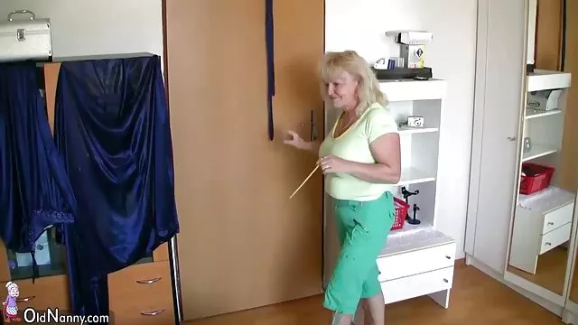 Staci Ellis ที่ยอดเยี่ยมและร้อนแรงชอบสไตล์คนชอบสุนัขและ วี ดี โป๊ cumshot ที่หนักหน่วง